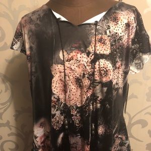 Casual short sleeve top